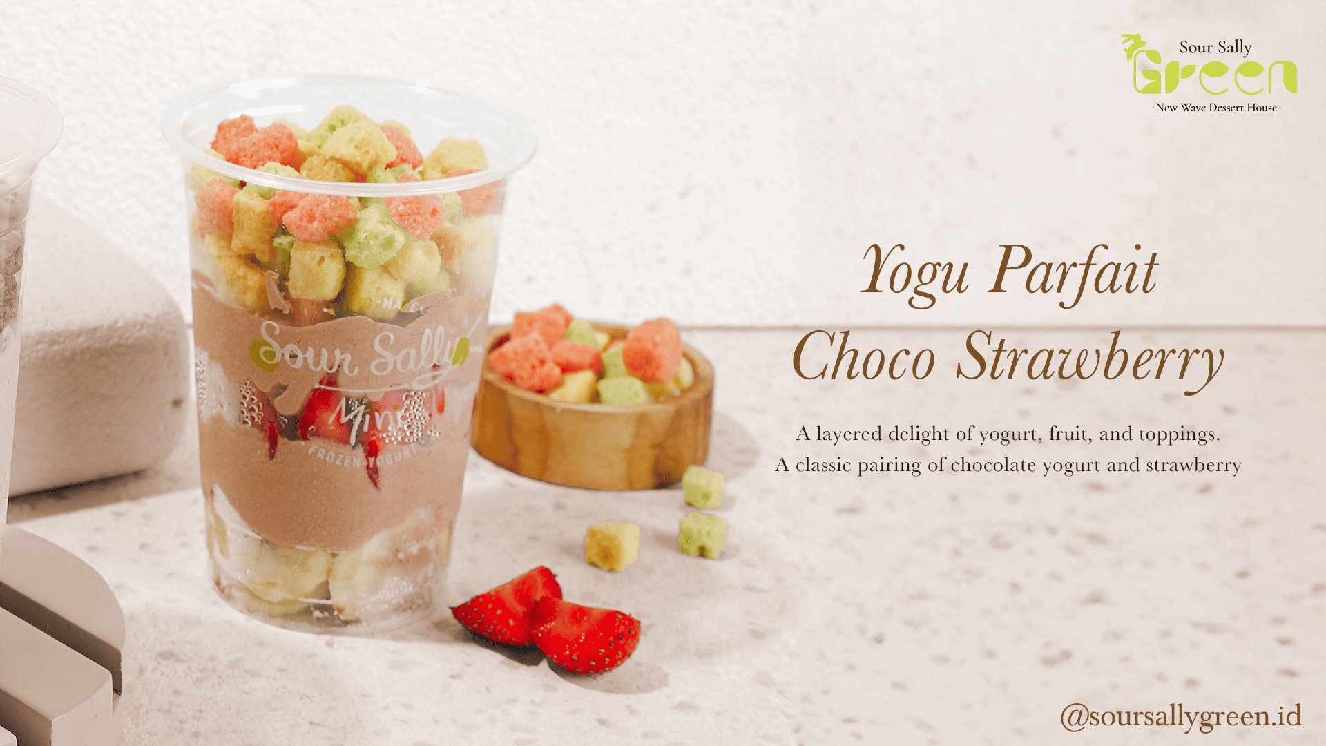 YOGU PARFAIT STRAWBERRY